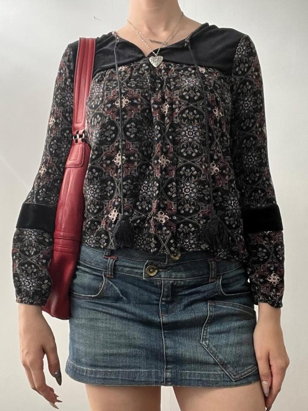 Size Small Patterned Peasant Blouse
